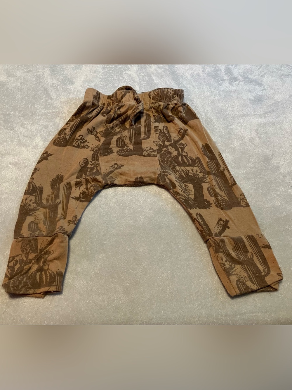Kate Quinn Bamboo Tan Cactus-Print Jogger Pants